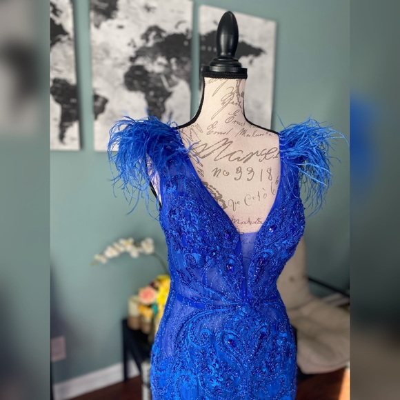 NWT cobalt blue Portia & Scarlett sparkly feather evening gown, prom or pageant - Picture 3 of 4